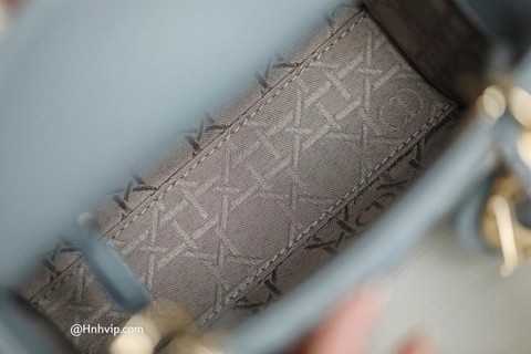 MINI LADY DIOR 백 클라우드 블루 까나쥬 양가죽