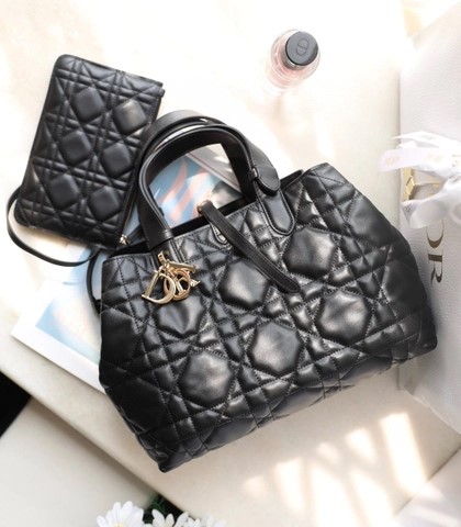 DIOR 미디엄 DIOR TOUJOURS 백 Nlack 매크로 까나쥬 송아지 가죽 M2821OSHJ