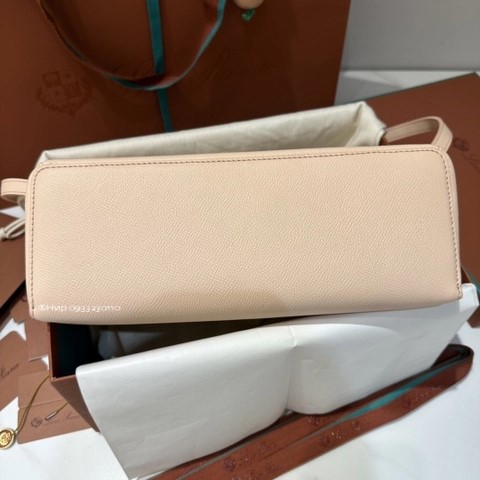 로로피아나 엑스트라백 L27 텍스처드 송아지 가죽 카이엔 (M565) FAN4085