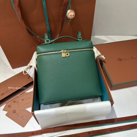 로로 피아나 엑스트라 포켓 백팩 L23.5 그레인드 카프스킨 FAN4041
