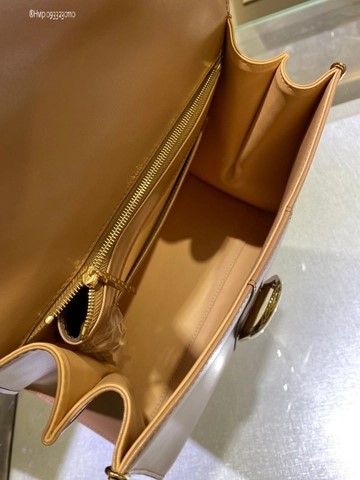 Delvaux Brillant MM 박스 카프 텐더 베이지