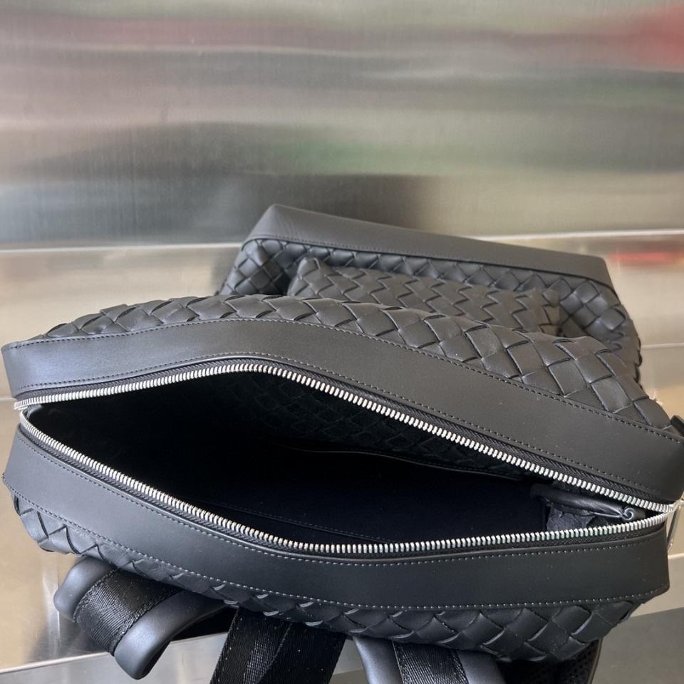 Bottega Veneta 인트레치아토 백팩 블랙 653118 42x30x13cm