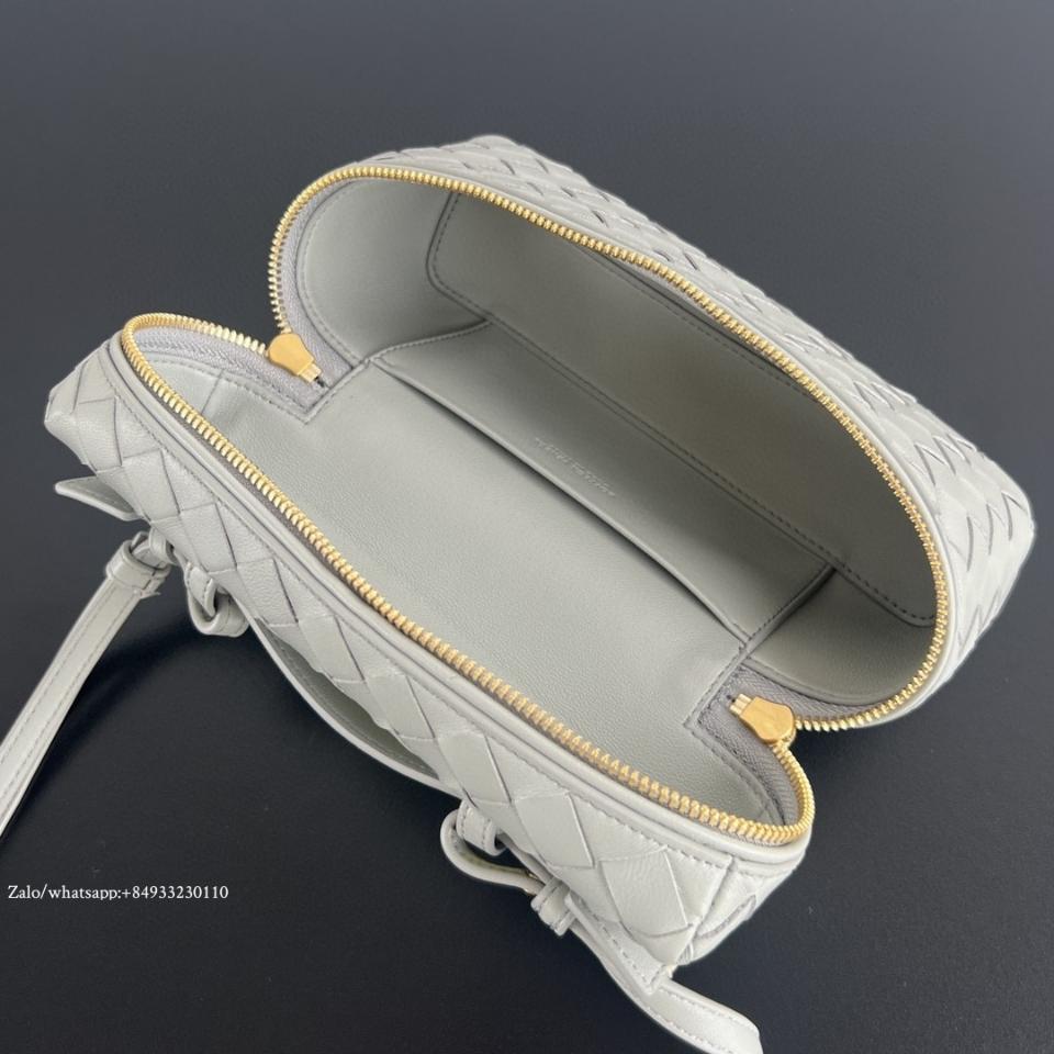 보테가 베네타 뱅뱅 라이트 그레이 789109 23x13x6CM
