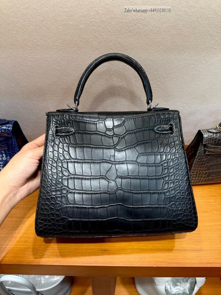 에르메스 켈리 25cm 느와르 매트 악어가죽 PHW